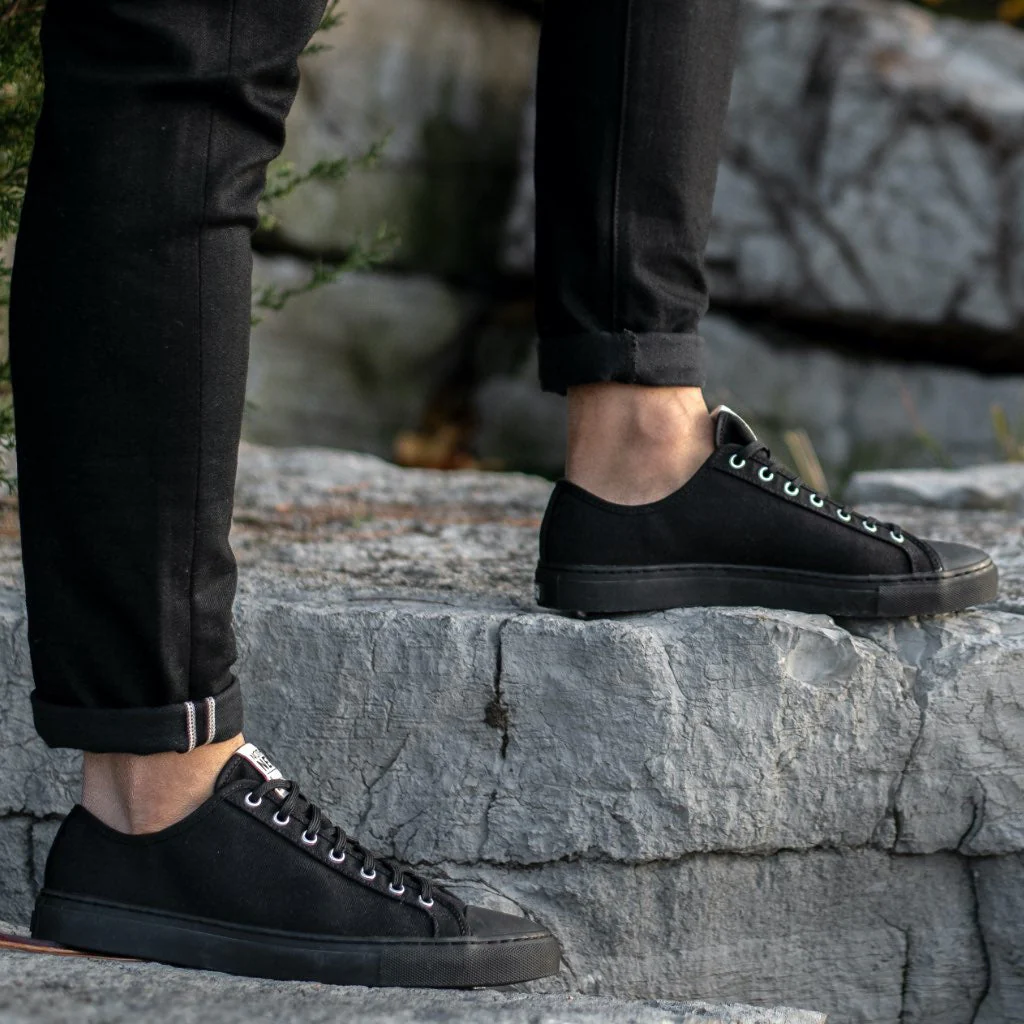 Men's Classic Low Top | Black - Image 8